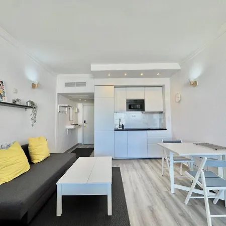 Lafrenchtouch - Estudio Con Vista Al Puerto * Fuengirola